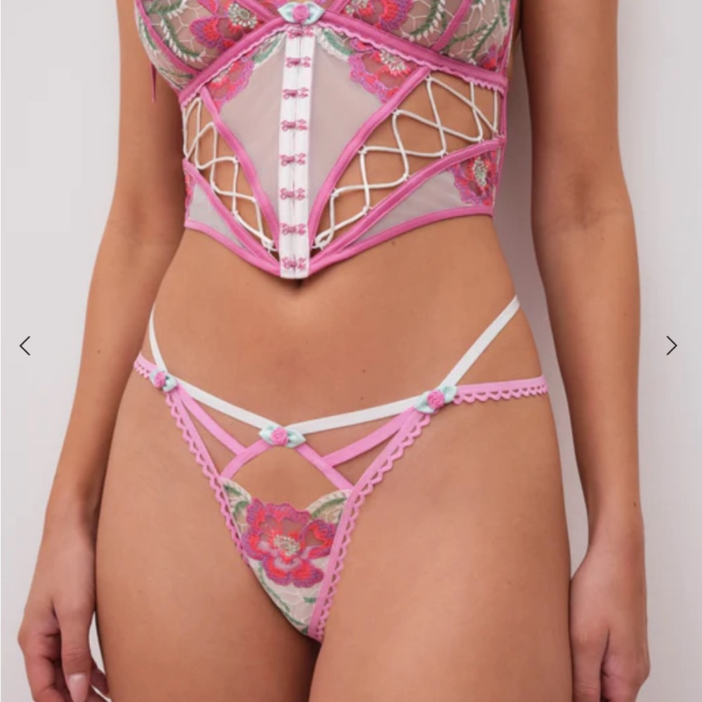 NWT For Love & Lemons Festival Floral Thong Panty Size Small Pink & White